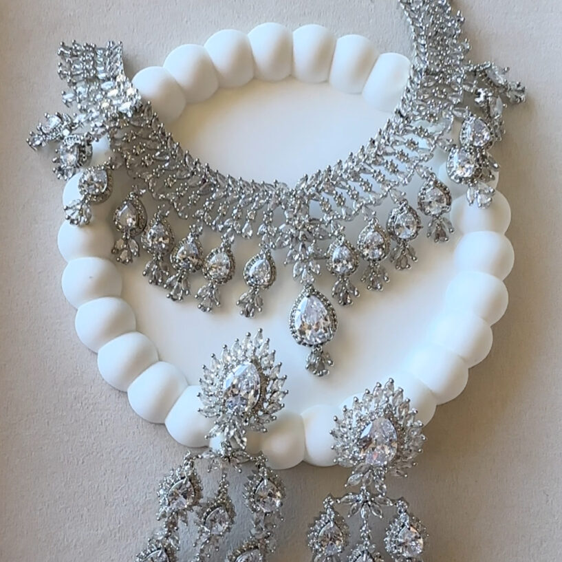 Anika Silver AD set