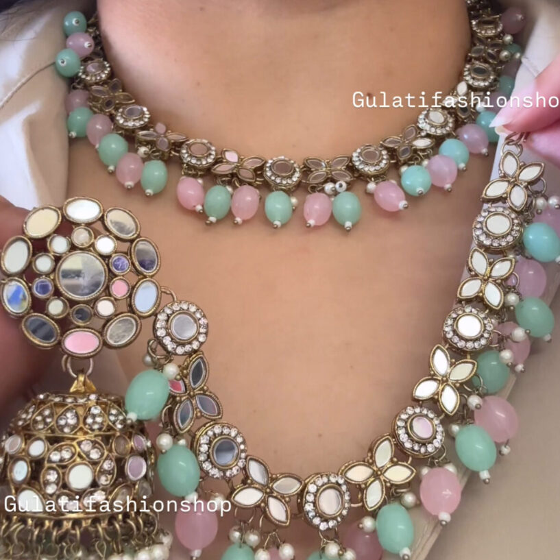 Anaira Necklace set
