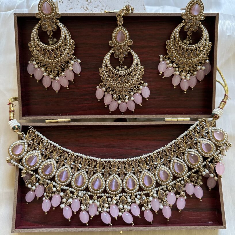 Shilpa Necklace Set