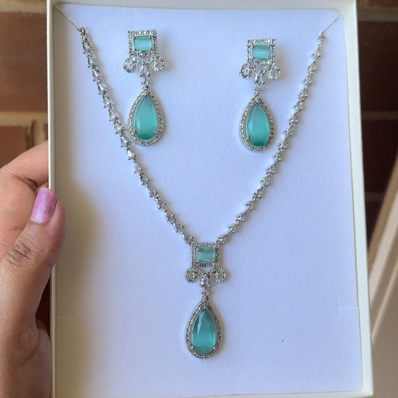 Alia Necklace Set - Mint Green