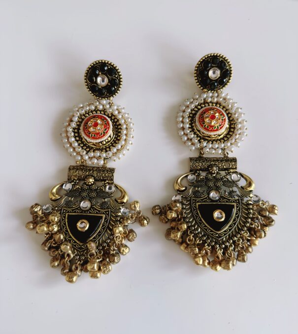 Nazakat Earrings (Black)