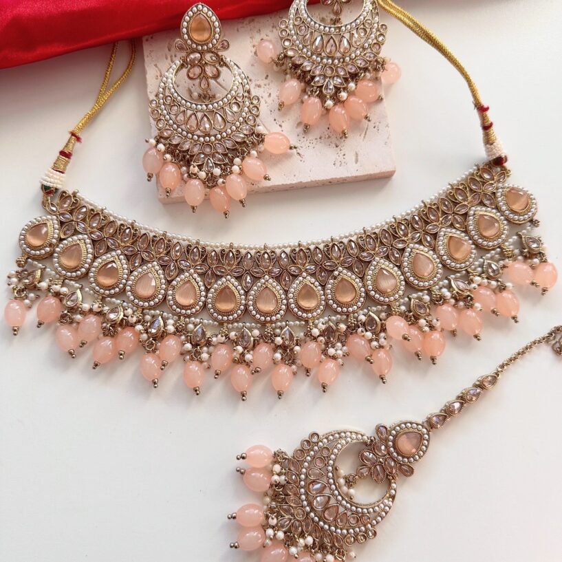 Shilpa Necklace Set (Peach)