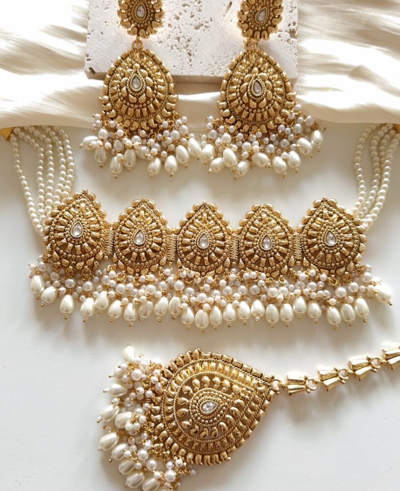 Gurkirat Necklace Set
