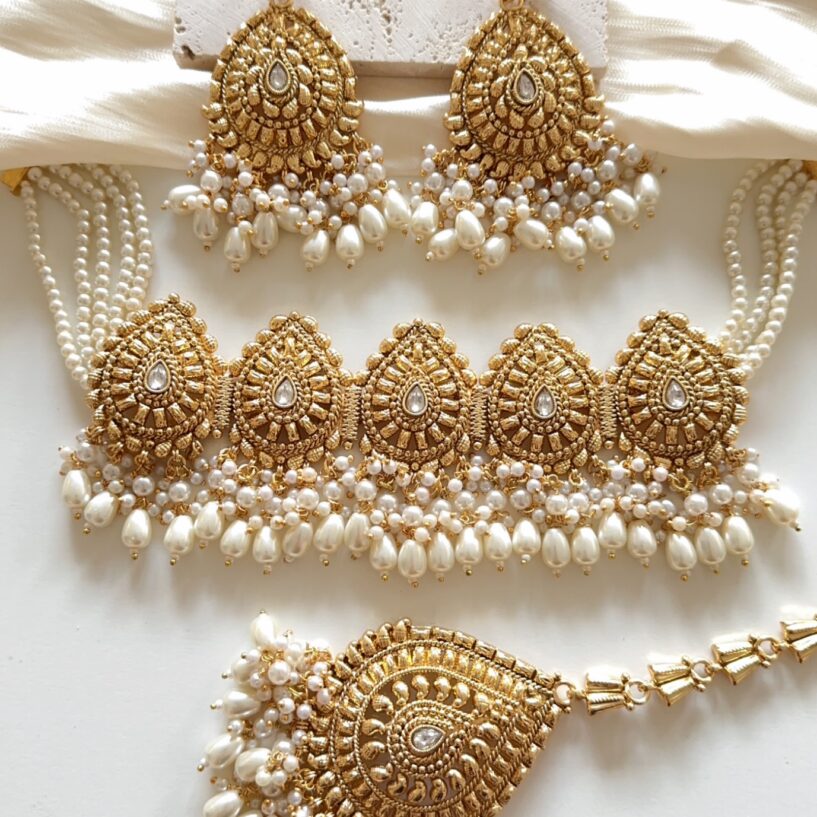 Gurkirat Necklace Set