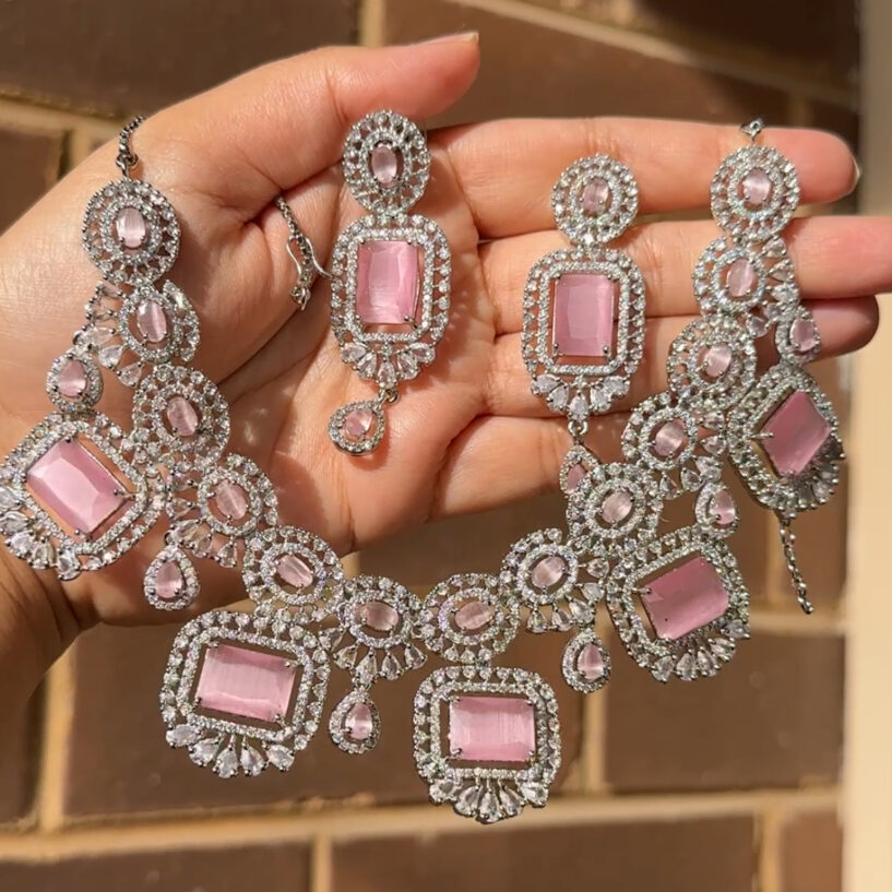 Tessa Necklace Set (Pink)