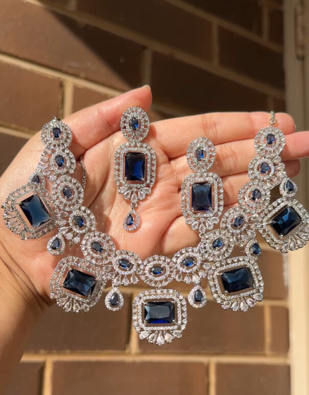 Tessa Necklace Set (Blue)
