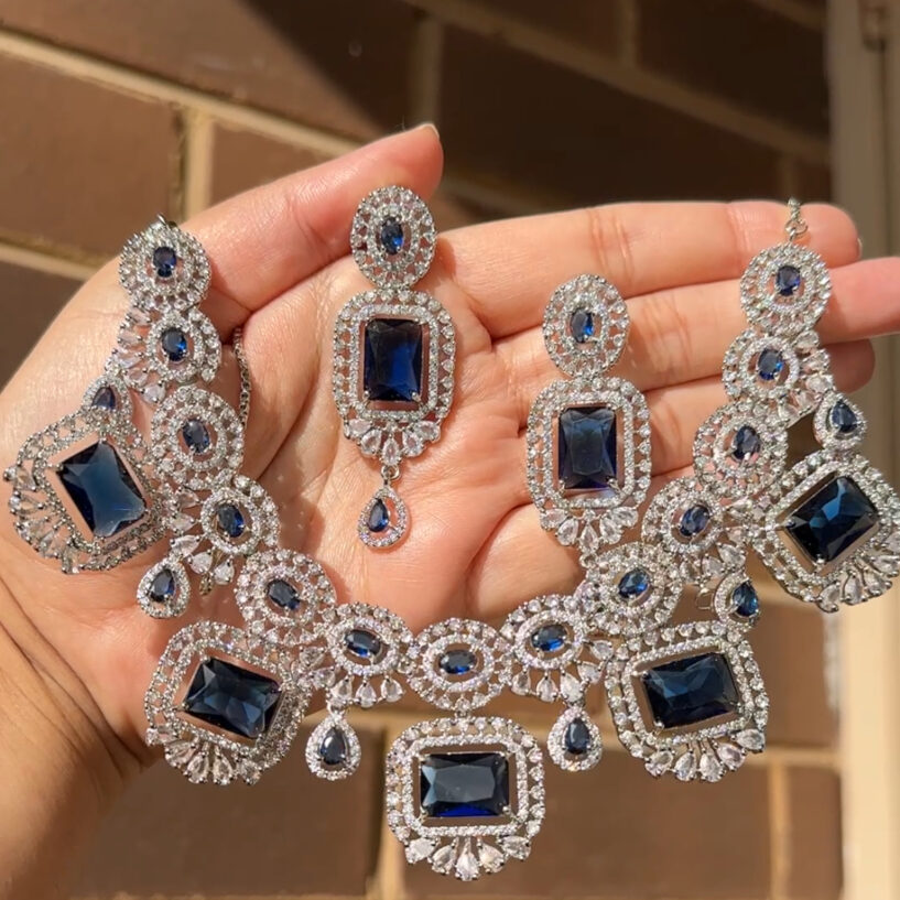 Tessa Necklace Set (Blue)