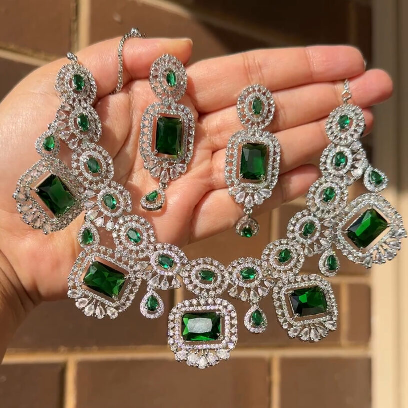 Tessa Necklace Set (Green)