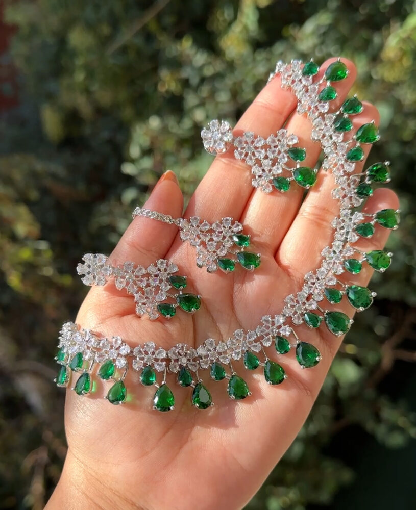 Angel AD Necklace Set ( Emerald Green)