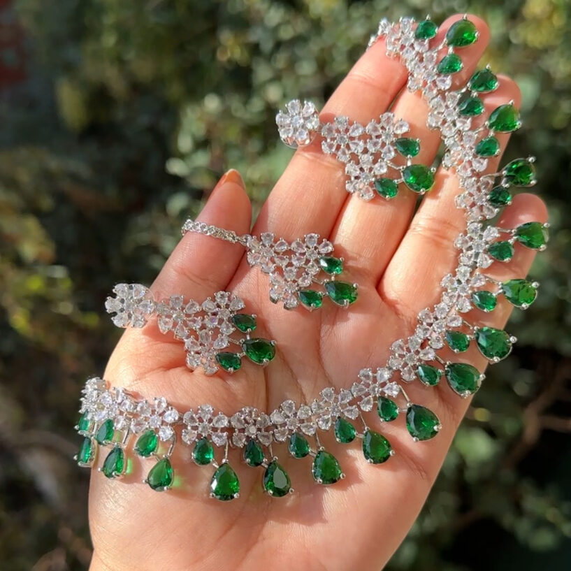 Angel AD Necklace Set ( Emerald Green)