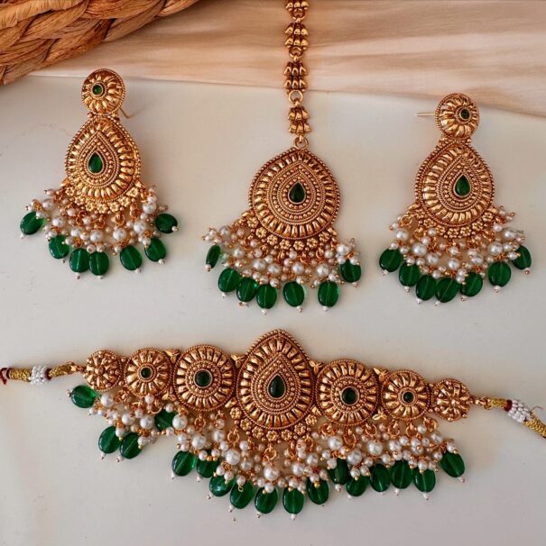 Gurkirat Necklace Set (Green)
