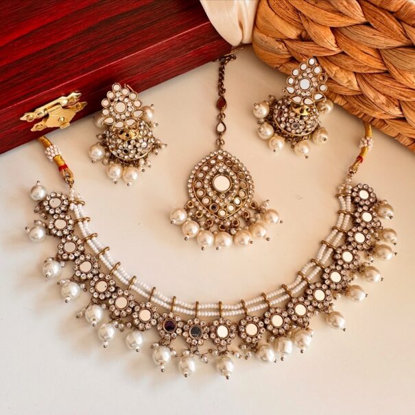 Avila Mirror Set