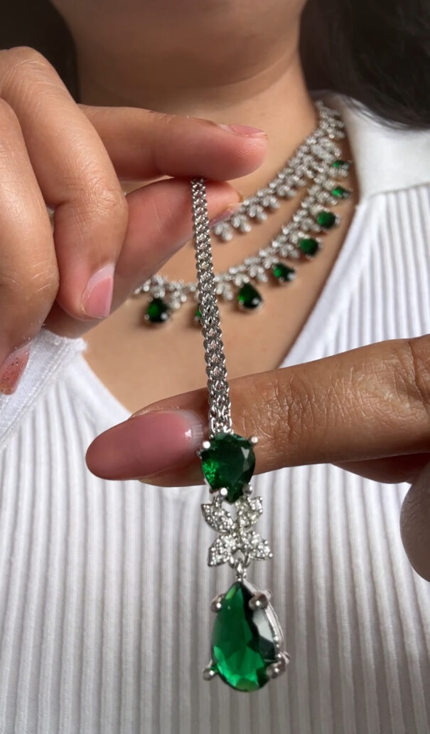 Fiza Layered Necklace Set - Image 3
