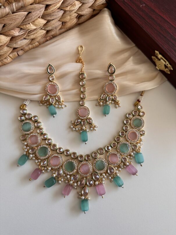Leila Necklace Set