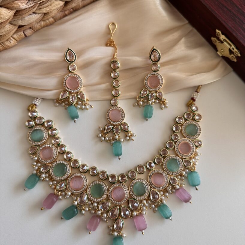 Leila Necklace Set