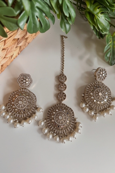 Niti Earrings Tikka (golden)