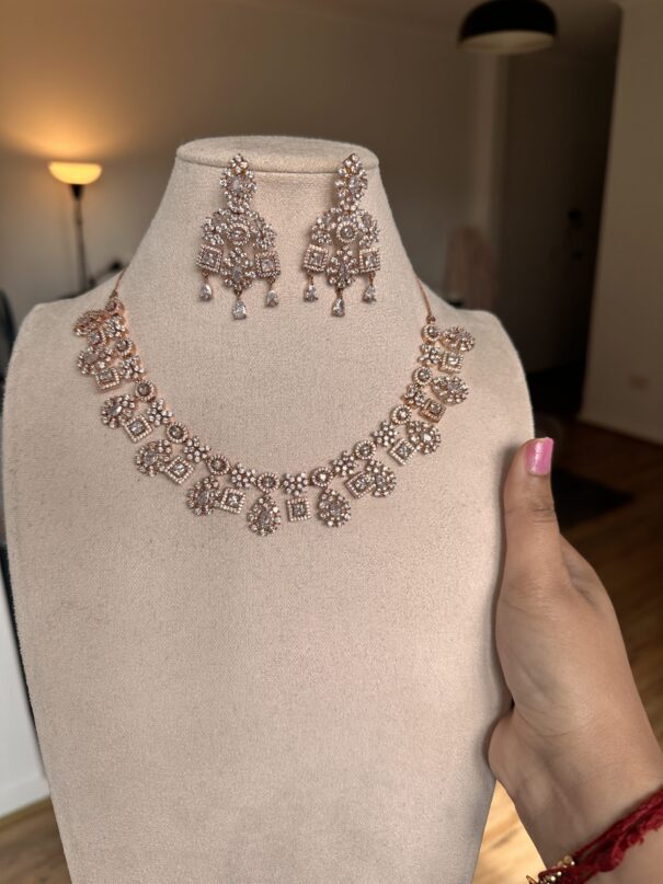 Sushri Neckalce Set - Image 2