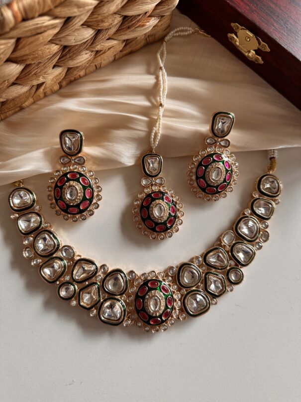 Advika Necklace Set