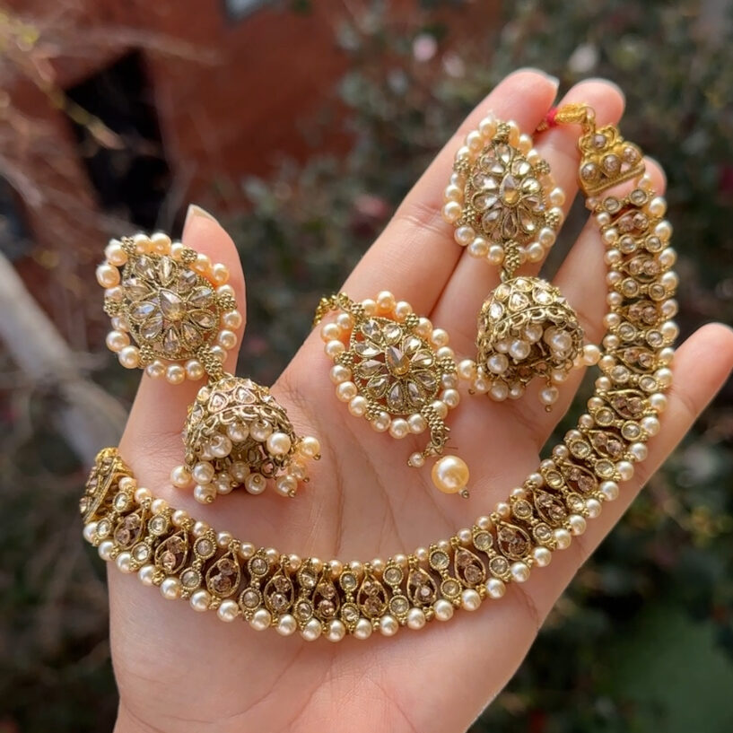 Mira Necklace Set