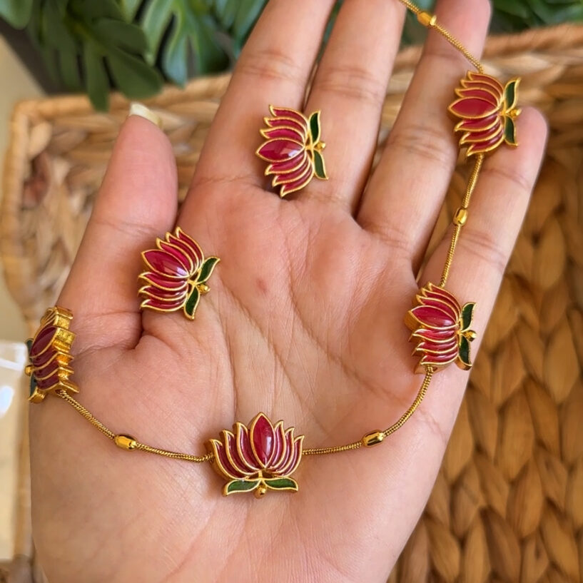 Kamal Necklace Set