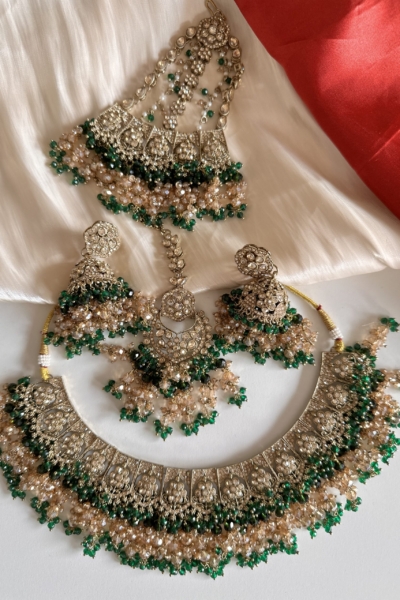 Amara Necklace Set with Passa (Green)