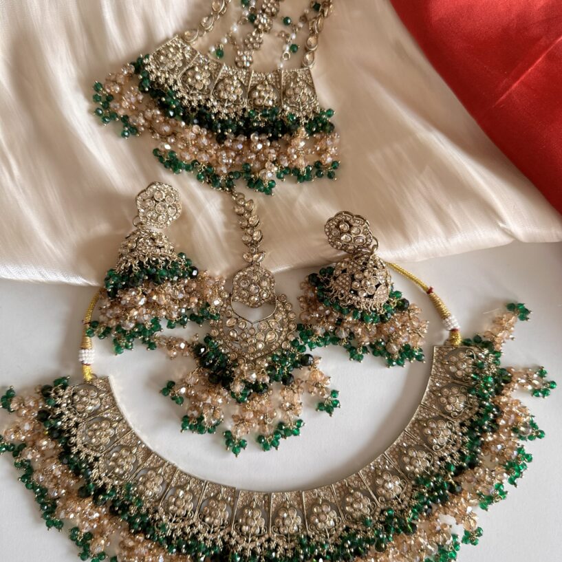 Amara Necklace Set with Passa (Green)