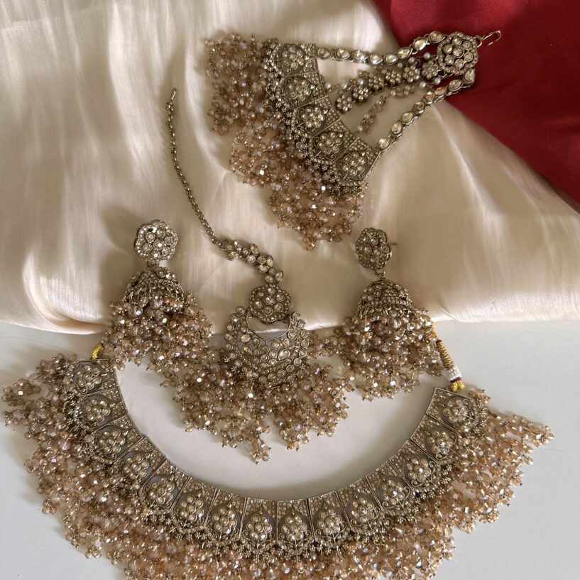 Amara Necklace with Passa (Golden)