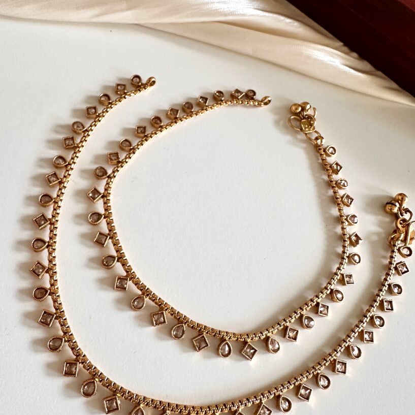 Sunita Anklets (Golden)