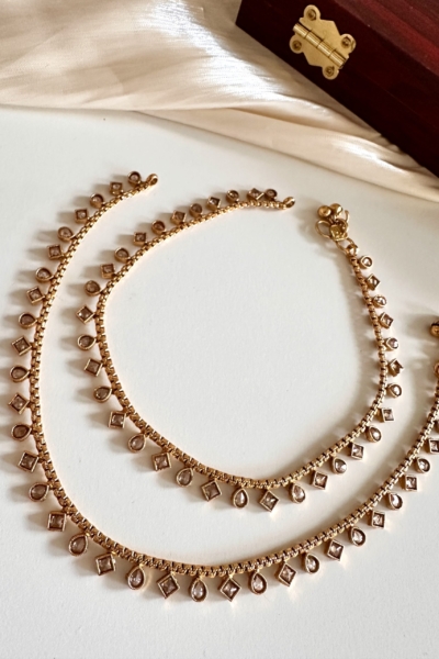 Sunita Anklets (Golden)