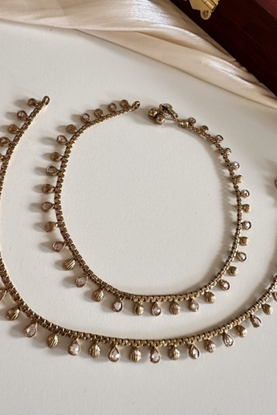 Rabia Anklets/Payal (Antique Golden)