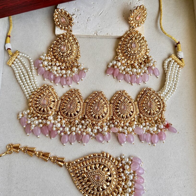 Gurkirat Necklace Set ( Pink)