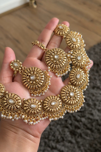 Jasmeetkaur Necklace Set(white)