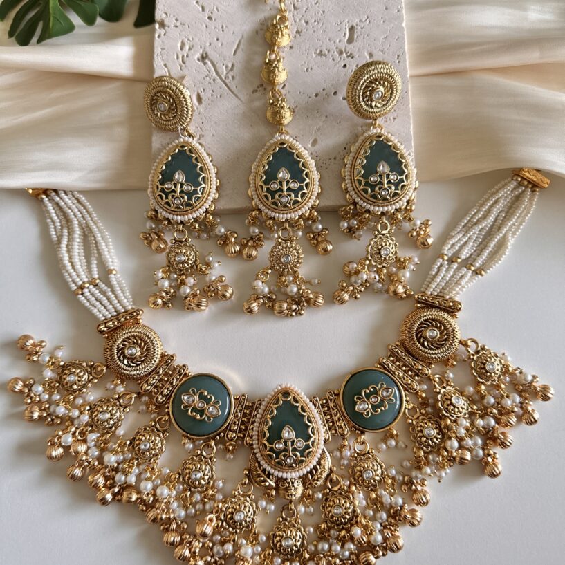 Ananya Heritage Necklace Set (White)