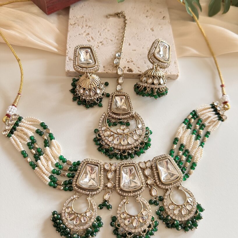 Bebo Necklace Set