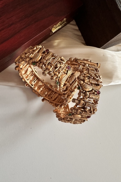 Sandhya Kada Bangles (set of 2)