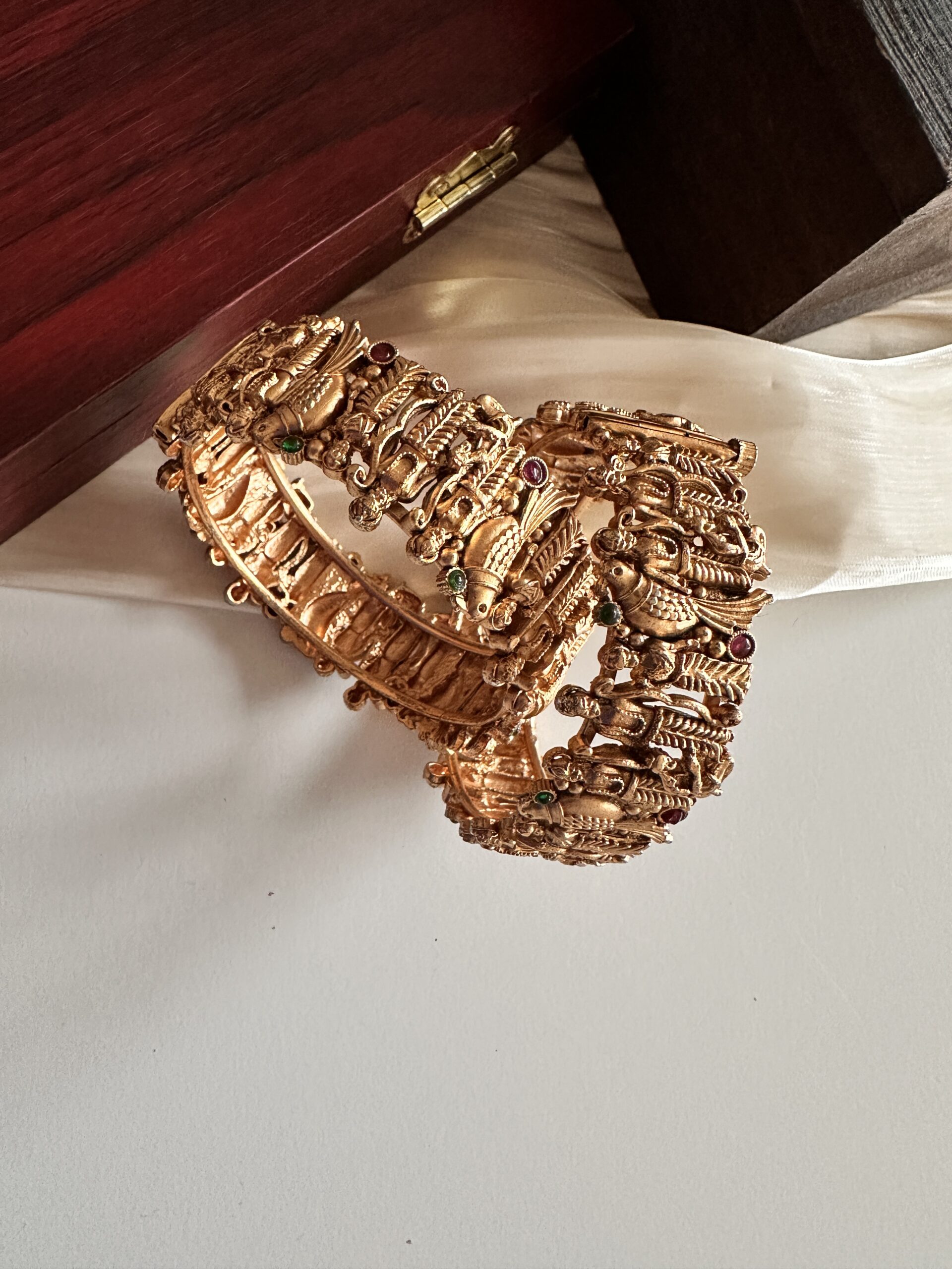 Sandhya Kada Bangles (set of 2)